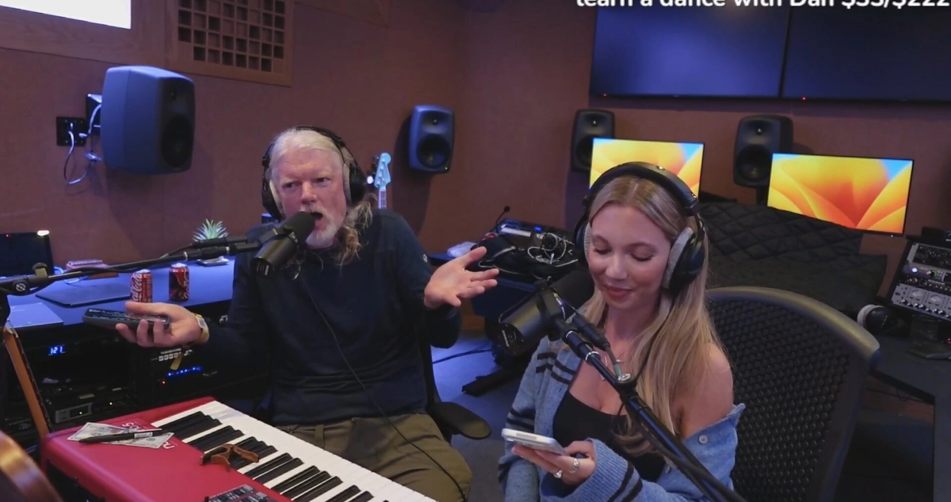 Dan Clancy en un directo de Twitch